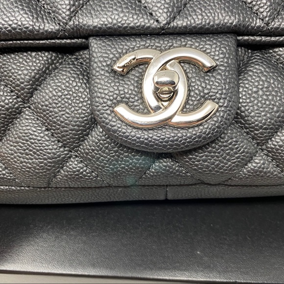 Chanel Easy Flap Medium Shoulder Bag - Picture 8 of 16